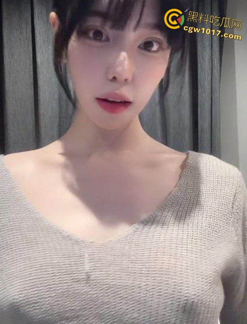 广州大学21岁极品反差婊【郑晴晴】私密视频流出,红唇裹巨棒深喉吞吐,高颜值学姐外表清纯私下骚劲爆表!-2