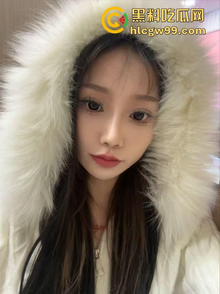 偷拍技术天花板，山西哥们跟踪前女友开房，全程偷拍她和现男友翻云覆雨，角度刁钻精准到像开了透视挂！-4