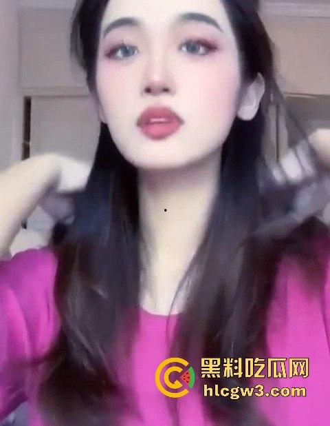 安徽灵璧凤山中学美术老师【李雯】不雅视频流出 被金主调教成小母狗，跪地舔屌的好老师！-4