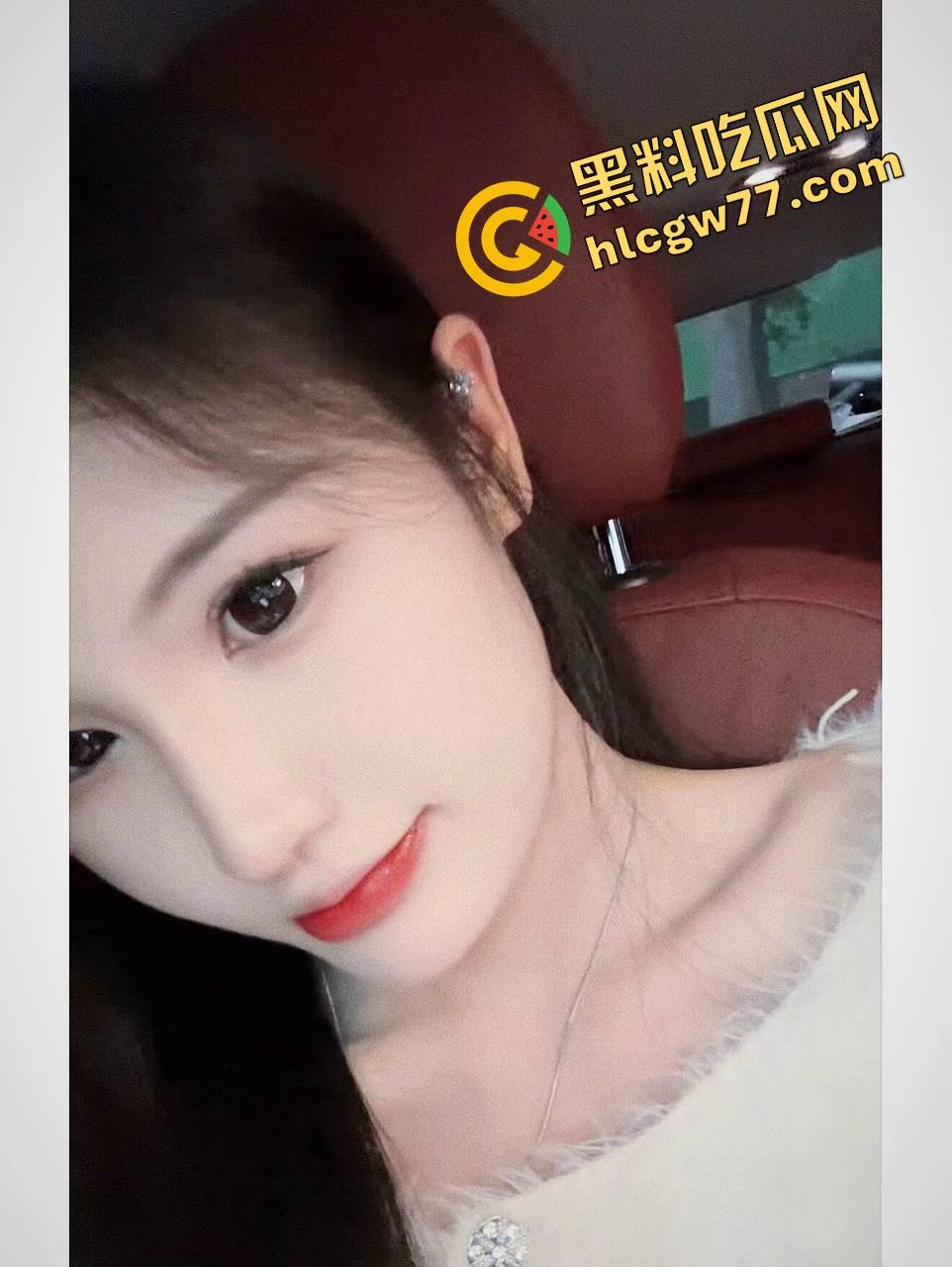 成都瑜伽老师白天教冥想,晚上解开腿自己送穴,骚妻身段像水蛇,老公轻度分享癖群里疯传!-2