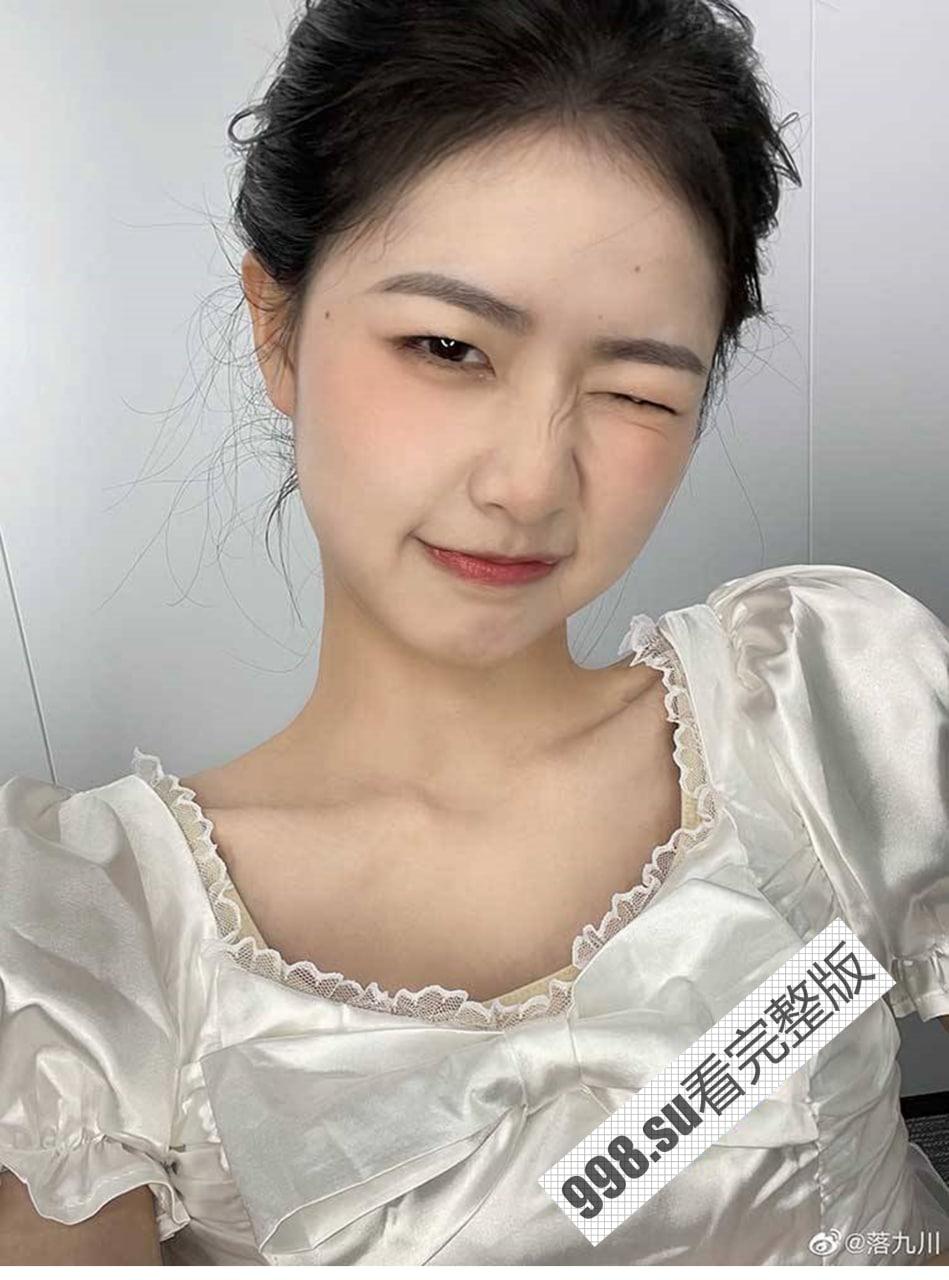 反差！18 岁女高中生 B 站百万粉丝 UP 主 落九川 私密器具视频流出-17