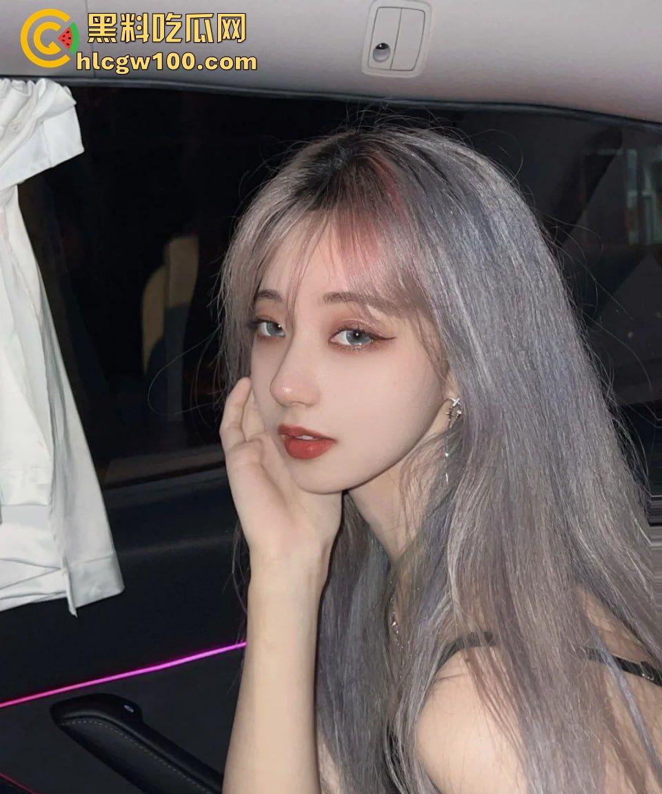 西安极品女神『刘嘉欣』现役Kpop女团成员，下海伴游5天3W，巨乳粉穴让人忍不住射爆，被金主操到腿软！-1