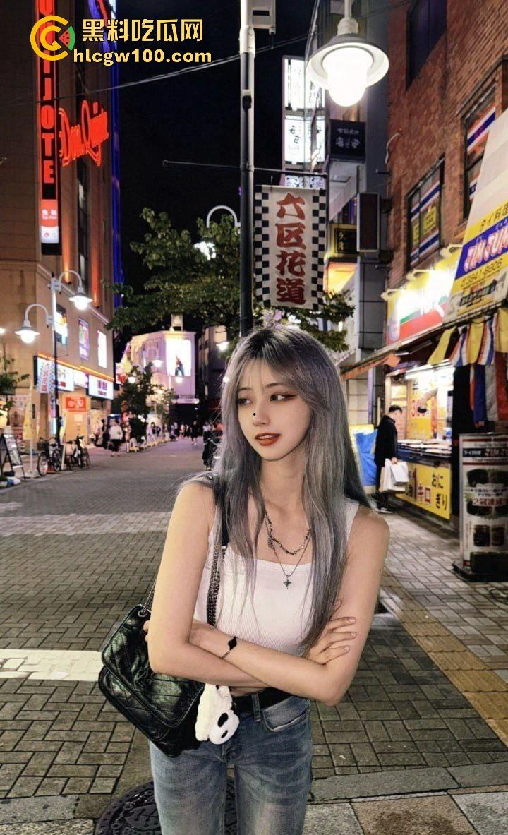 西安极品女神『刘嘉欣』现役Kpop女团成员，下海伴游5天3W，巨乳粉穴让人忍不住射爆，被金主操到腿软！-6