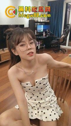 宅男女神『 沫子 』早期和榜一大哥啪啪视频流出,叫床浪到不行,小母狗本性暴露无遗!-5