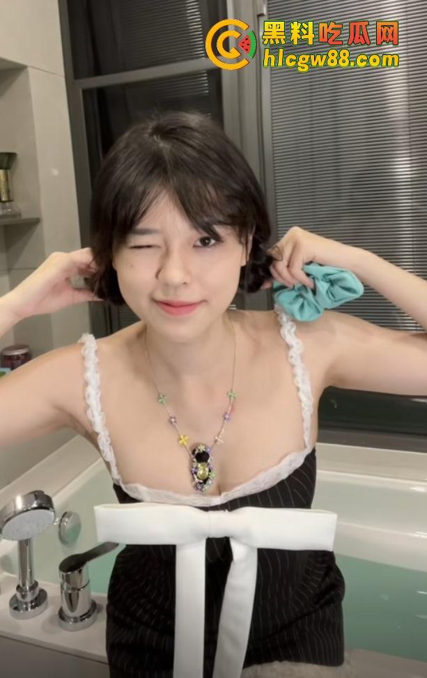 宅男女神『 沫子 』早期和榜一大哥啪啪视频流出,叫床浪到不行,小母狗本性暴露无遗!-11