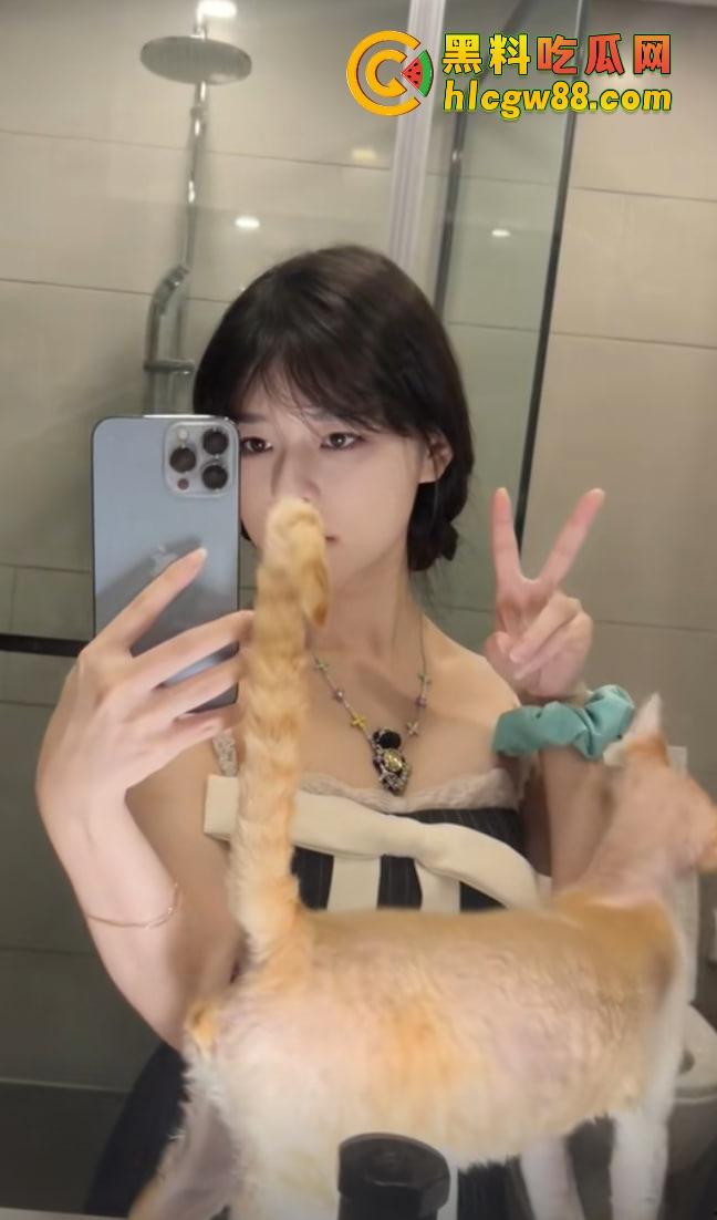 宅男女神『 沫子 』早期和榜一大哥啪啪视频流出,叫床浪到不行,小母狗本性暴露无遗!-12