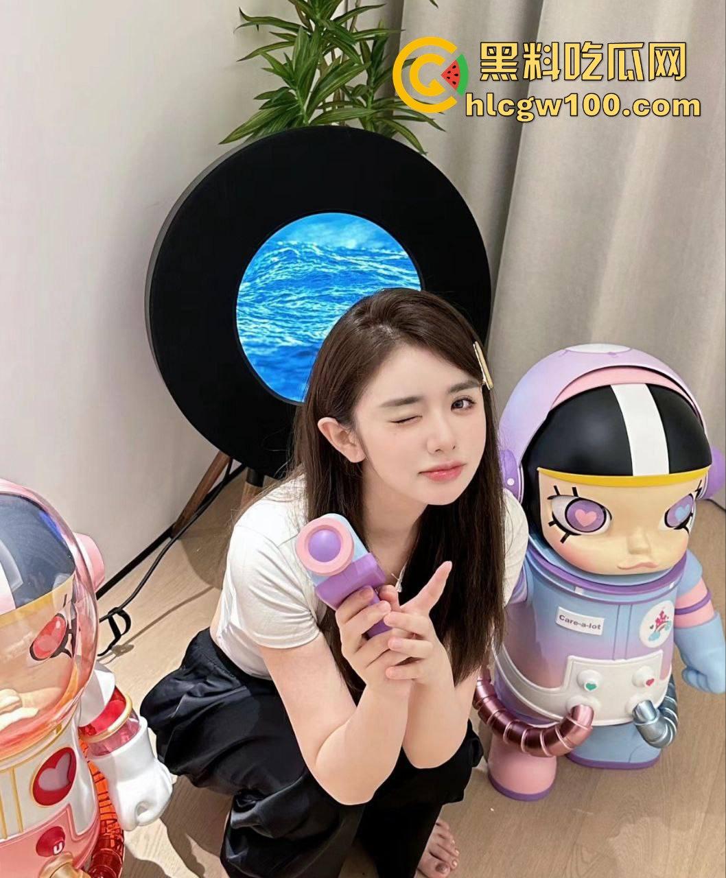 群友投稿广西南宁白领妹子【王晓彤】刚毕业的小姐姐骚到骨子里，同城撩骚半年拿下，有性瘾还爱看A片！-13