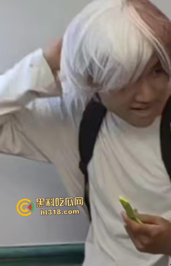 四川遂宁漫展《我的英雄学院》Coser被霸凌扯掉假发，直接拔刀砍人反霸凌！-2