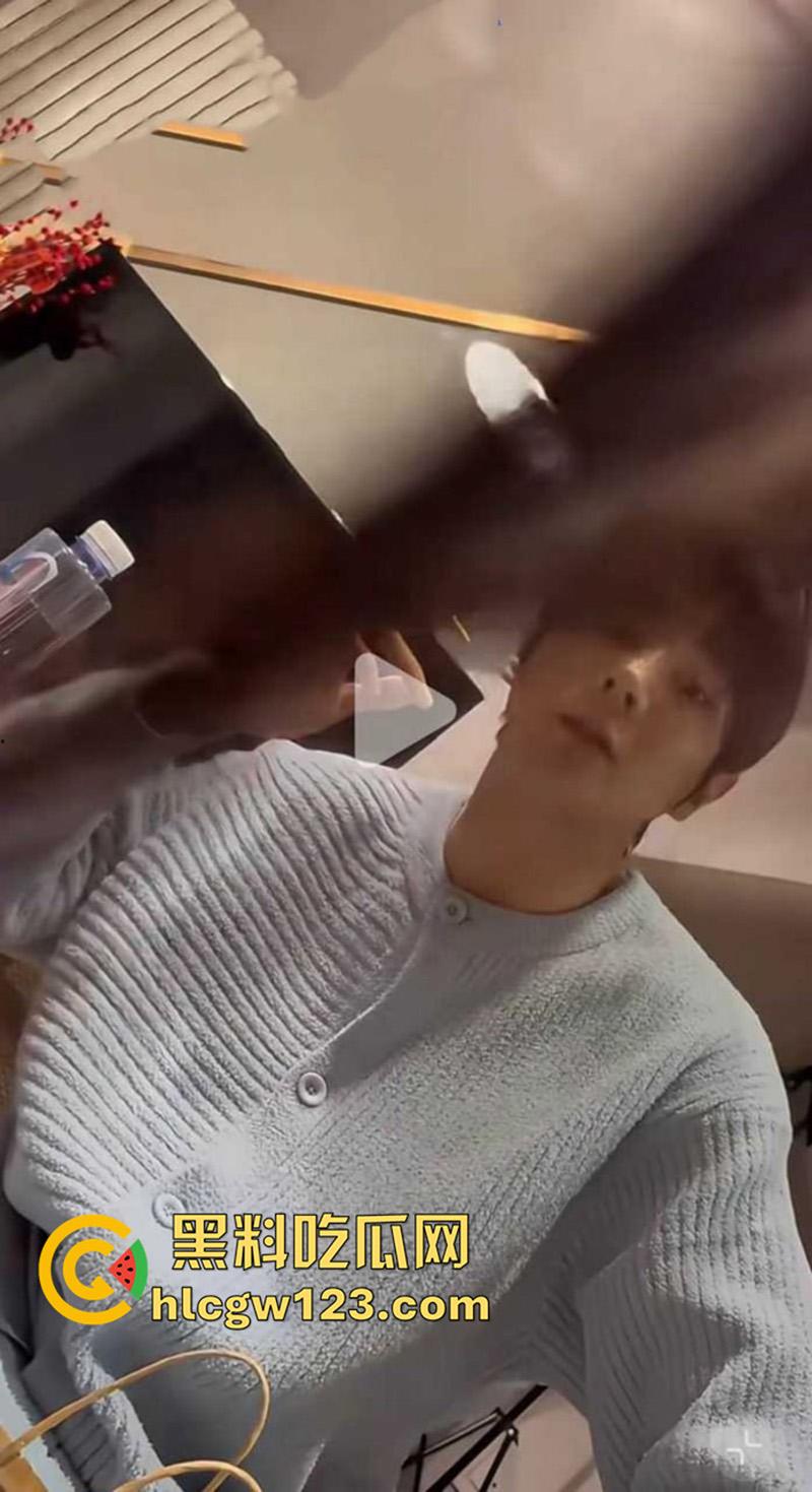 短剧演员渣男【金浩鹏】,被女友曝光不仅骗钱约炮,还四处撩妹脚踏多只船,被曝出一系列丑闻!-3