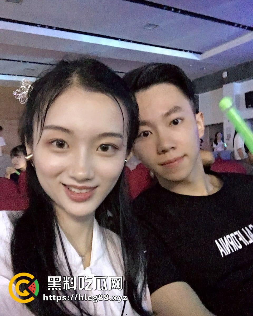 长沙开福区清纯少女【周薇苗】分手多年还忘不了她那Q弹大肉臀和馒头逼，骚货魅力真他妈大！-6