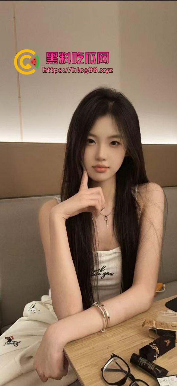 深圳罗湖三中『孙友鑫』动感炮机车练骚穴，家中炮机操穴喷淫瀑，飞流三千尺全是淫水透心凉！-5