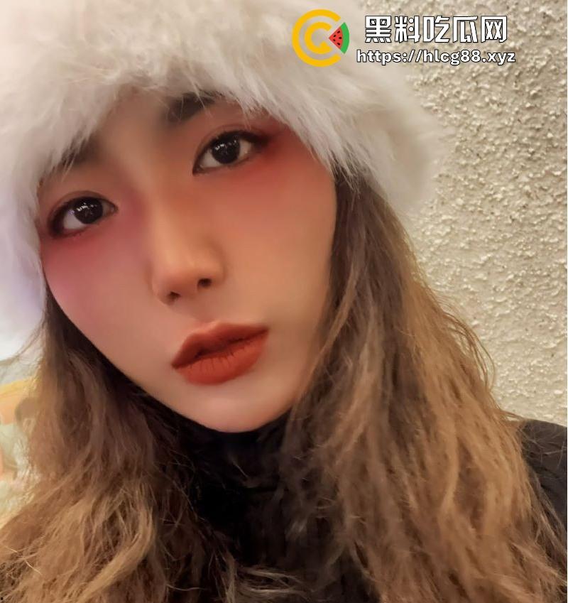 台湾小麦色健身女【你的小太阳】付费资源流出，极品蜜桃臀疯狂榨精，高潮时全身都在颤抖！-2