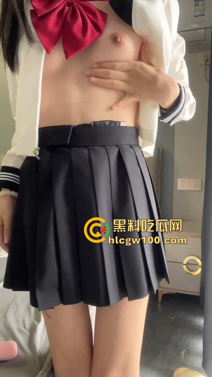 厦门大学清纯学生【林惠】自慰视频流出，微博【GNOHZY_】反差母狗道具自慰玩到失控！-12