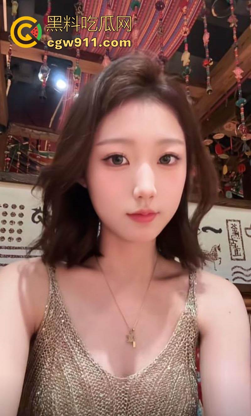 抖音直播做爱？高颜值淫荡骚逼【开心小椰子】直播与男友做爱娇喘，榜一大哥定制剧情淫叫入耳太上头！-4