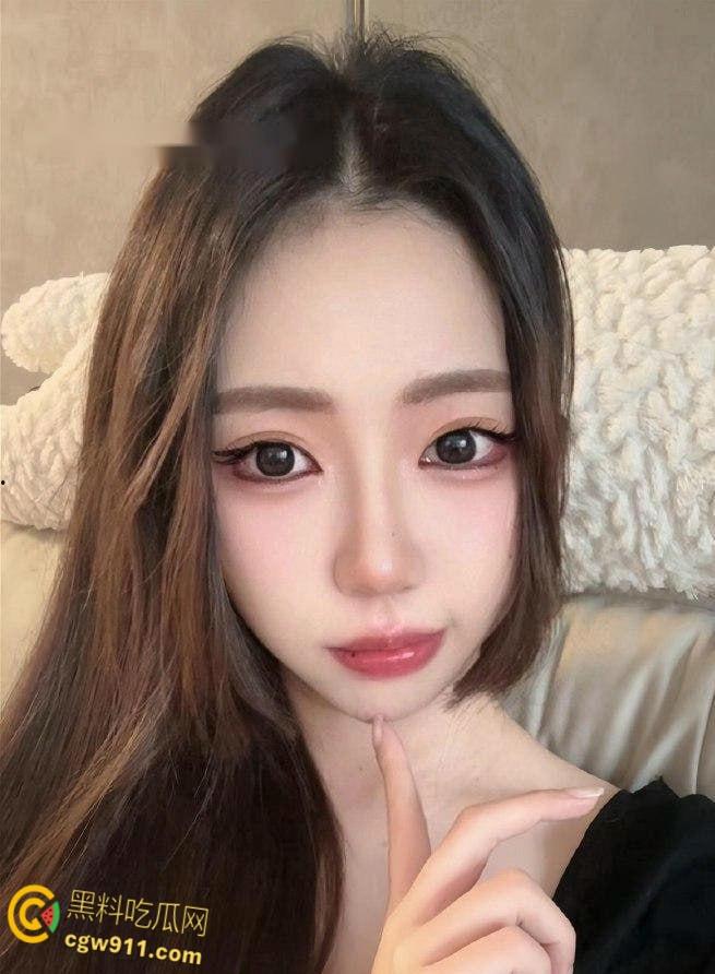 抖音擦边网红【立刻优】，榜一大哥定制视频曝光， 各种情趣装诱惑摇摆，翘臀美乳让人欲望爆棚惑 ！-2