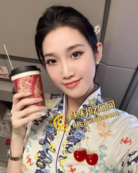 海航空乘【雨晴】172cm极品空姐下海变肉体绝品，黑丝长腿、天使脸庞换来床上蜜桃臀狂野榨精！-6