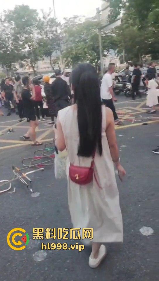 福建云霄县女司机火烧车疯狂冲撞学校！8人血洒当场，司机惨死！警方紧急调查背后真相！-16