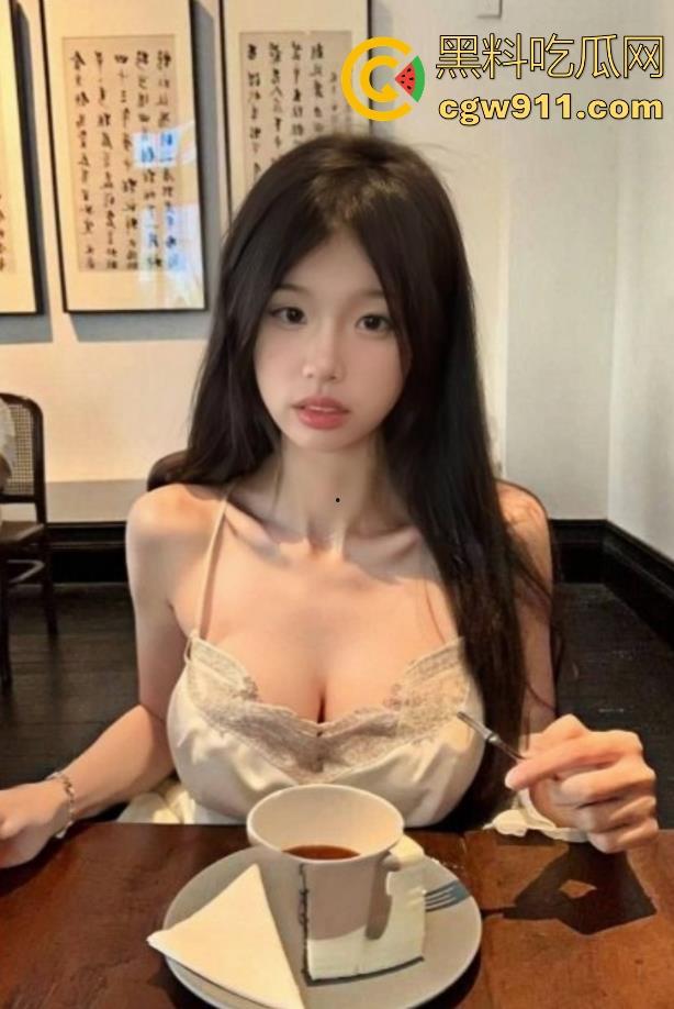 湖南师范大学【张芸】被富二代包养，丰满巨乳，青春气息扑面而来，身着情趣制服被猛干 ！-1