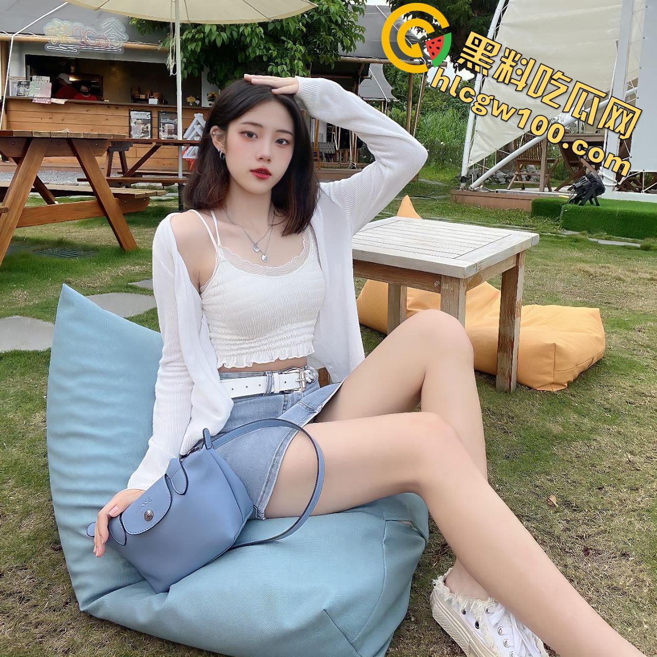 极品厌世脸台大反差母狗【朱晏妮】，对镜私拍女王S调教与被调教扣穴自慰多段独白-1