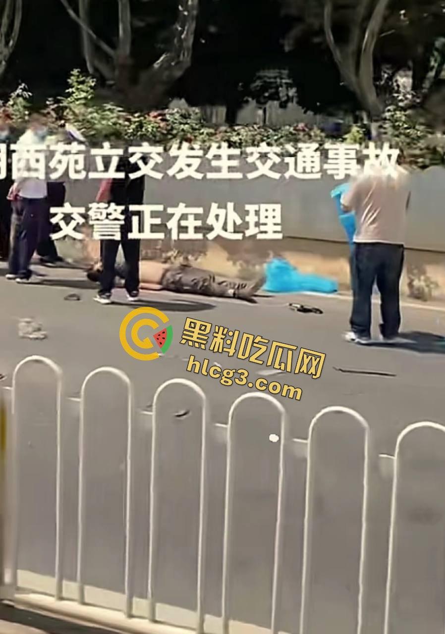 昆明西苑立交重大车祸！两车相撞一车被碾压 江铃汽车车主当场死亡-6