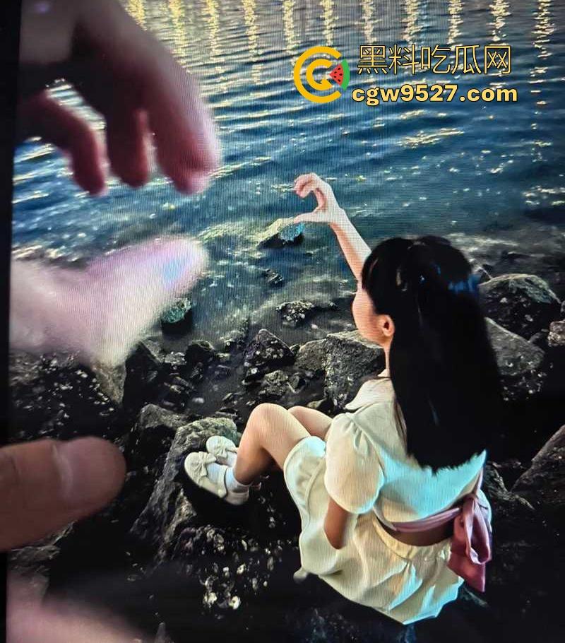 武汉理工大学学姐【李琪】性爱分手后遭渣男无情泄露，骚逼的性爱生活一览无遗，十分反差十分淫骚！-5