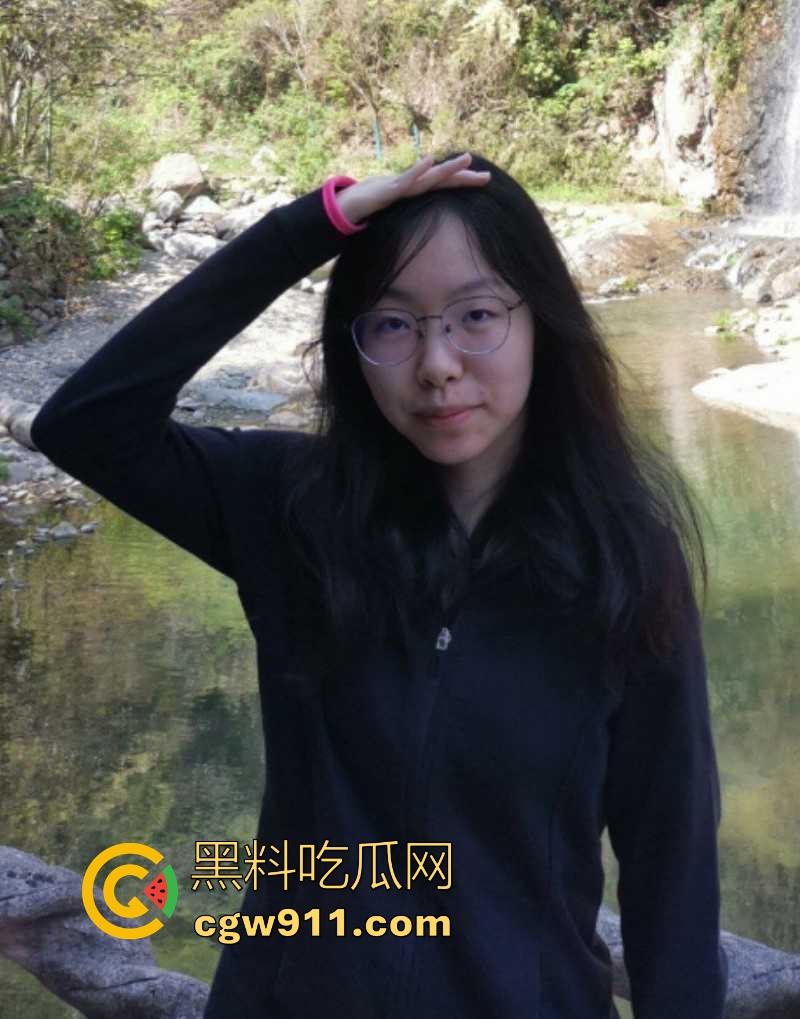 江南大学大三学生妹【唐莉君】为与网恋男友奔现禁欲30天，奔现那天送逼上门，大战四天三夜，彻底放飞自我！-2