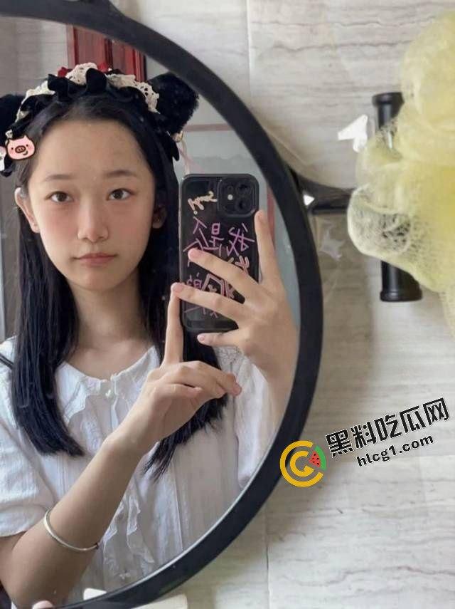 合肥师范学院顶级嫩妹处女『张静萱』为买苹果手机 50张卖了自己的第一次 视频遭曝光-2