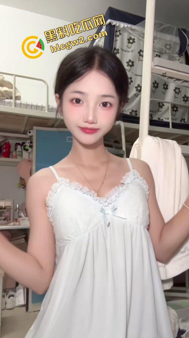 宜宾职业大专反差清纯女网红『小七犟o』和体育生男友酒店做爱 内射粉穴！独家曝光！-2