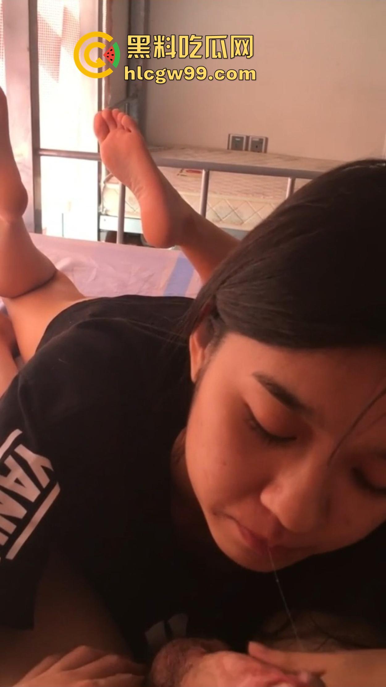 捆绑调教河北气质女大学生『孙珂儿』被金主包养成性奴，视频流出跪舔口爆吞精，娇喘着任人玩弄！-10