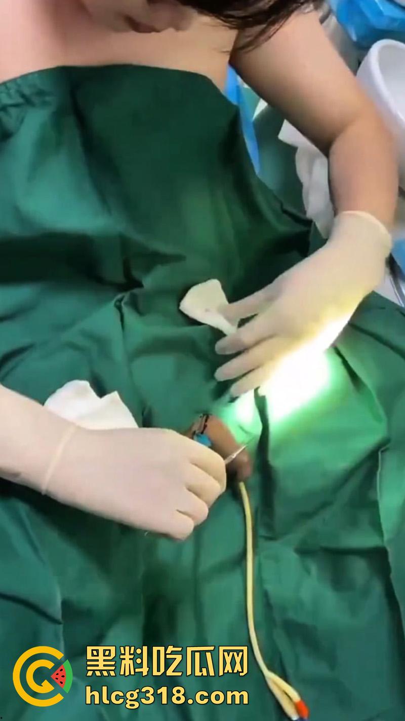 广西猛男刀切小鸡鸡,00后小火竟自己动手割下鸡巴,还给女友口交玩弄,现在都玩这么变态了么!-3