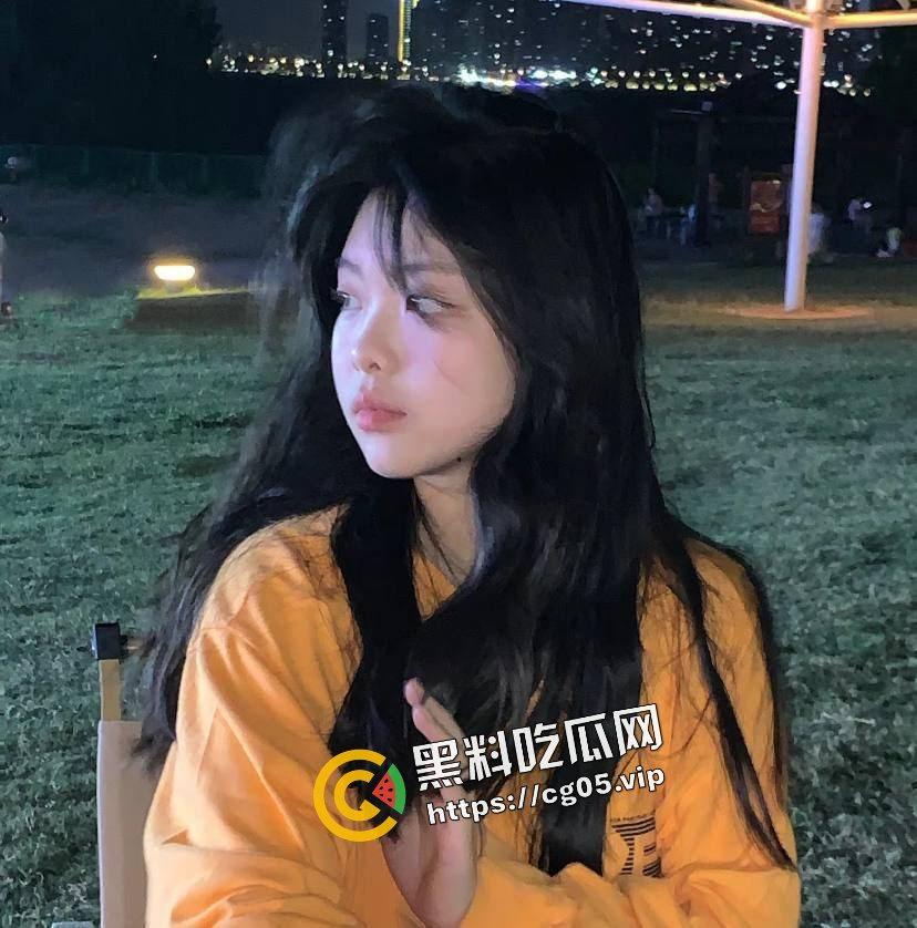 常熟理工大学【刘欣】 私密视频被男朋友跟其他渣男互换 被曝光是被长期包养的母狗-3