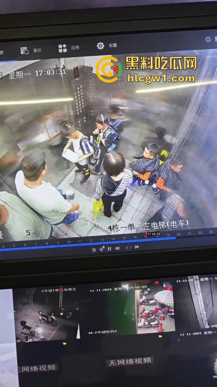 广西梧州平浪小区两个小屁孩半年电梯里撒尿，有娘生没娘教，家里是养牲口吗？-7