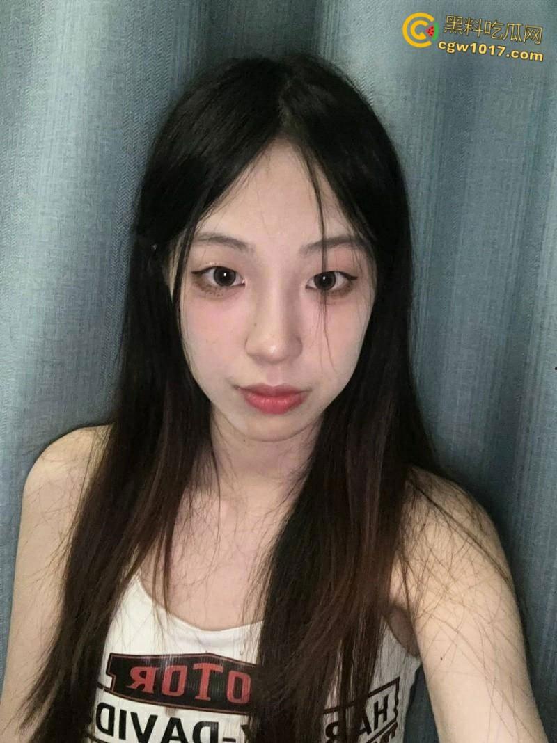 广东中山反差母狗【张倩倩】,恋爱期间出轨前任,被男友曝光自拍小视频,清纯嫩妹彻底沦为索精母狗!-1