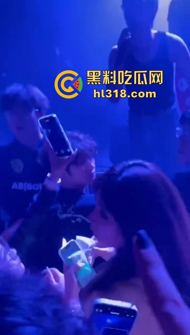 杭州TrapCN酒吧,猥琐男近距离射美女腿上,猥亵行为引发全场diss,你别说这哥们挺hip hop的!-8