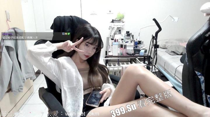 台湾”火车便当事件“女主角知名游戏电竞职业选手爆乳正妹 #張優 性爱视频流出-6