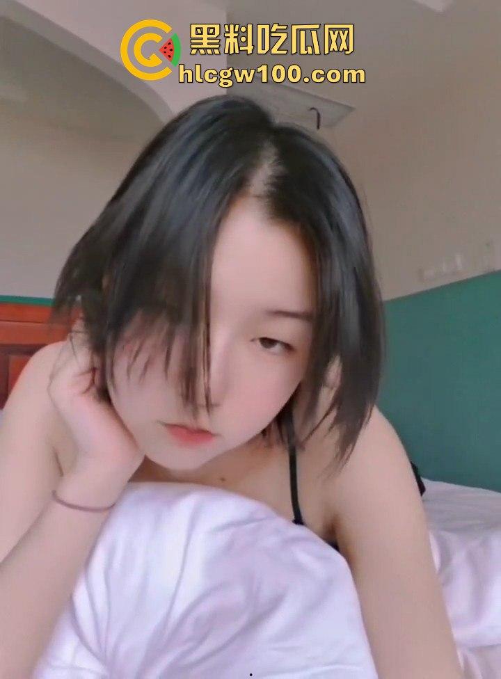 南宁师范学院极品母狗【黎文莹】调教视频曝光，口活顶得堪比飞机杯精液容量器。-4