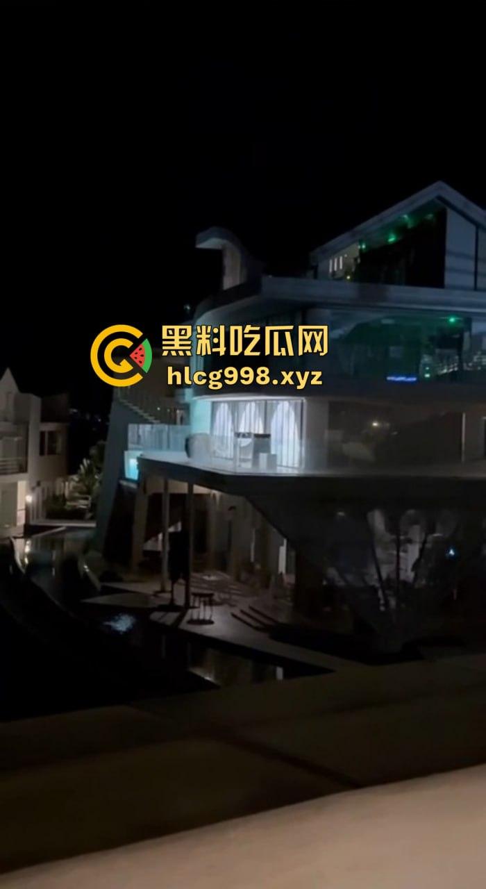 露天阳台大战直播翻车！富豪哥撸了半天没搞定，最后女方靠嘴收场，小姐姐全程无语拍摄！-7