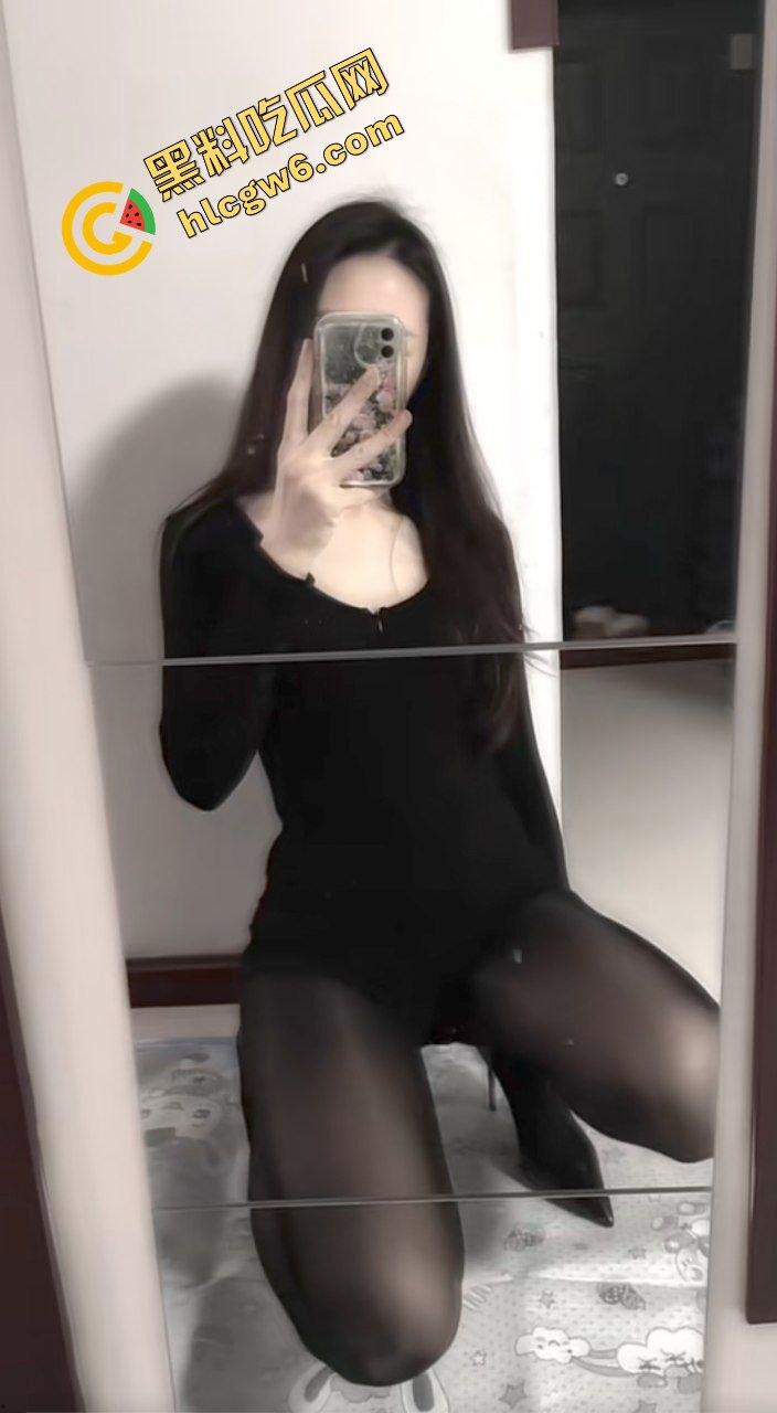 抖音新人长腿尤物黑丝反差骚鸡『王果果』擦边诱惑大哥约操 渔网爆操猛怼骚逼!原创曝光流出!-5