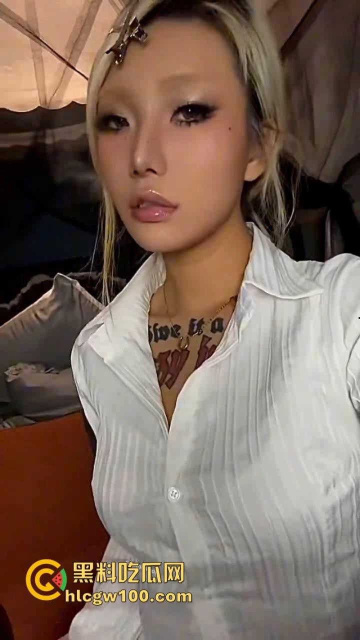 推特纹身爱好者【HighSchool】 露脸性爱自拍 调教性爱现场直播！刺青母狗实战秀 让你大呼过瘾！-7