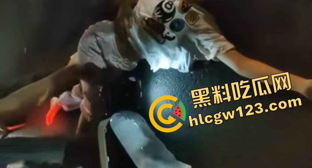 海口琼山精神小妹车祸!小姑娘怕担责直接躺地上装死,差点被货车压断手!-6