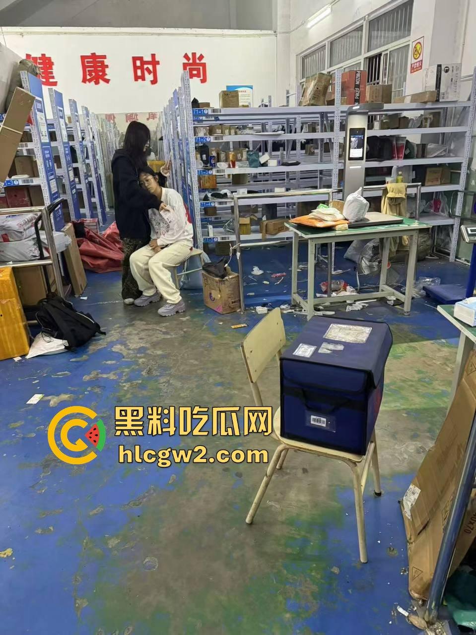 毕业证拿不到，实习费嫌少？21岁小伙持刀回母校发疯，无锡宜兴工艺学院8死17伤，一路无差别捅女生！-48