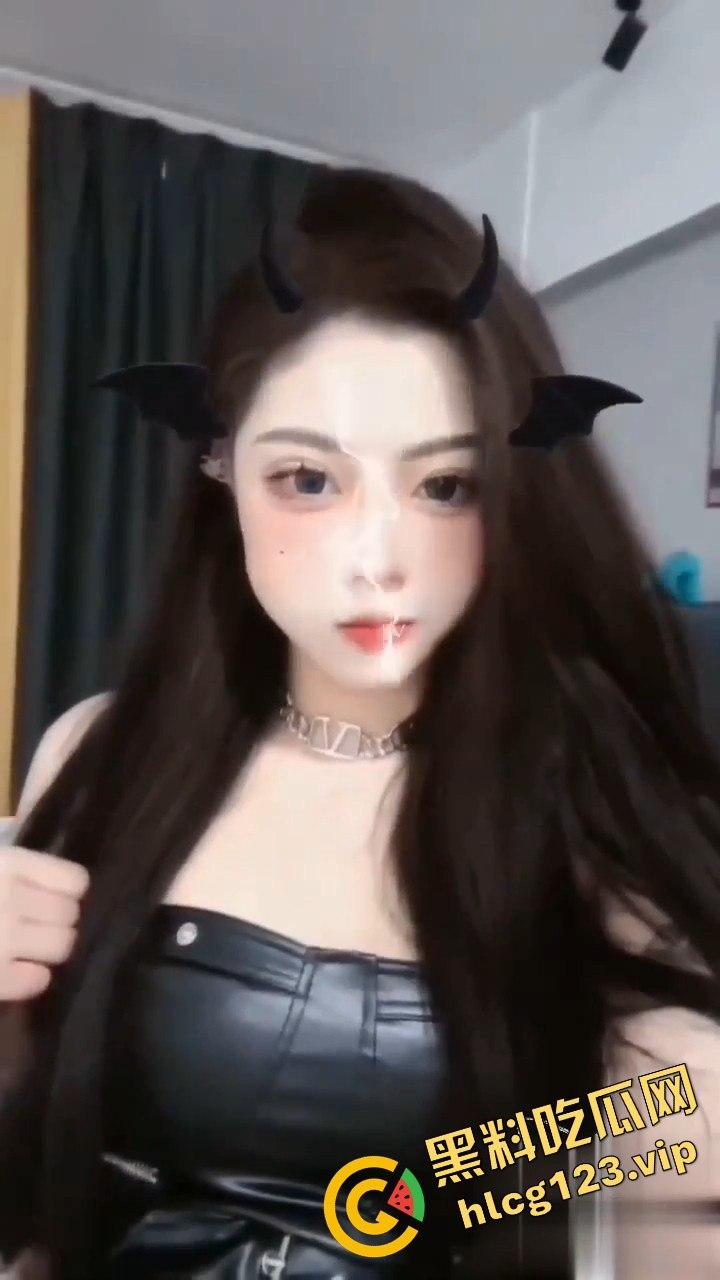 济南MIX酒吧风骚营销【露露】偷情视频爆出！御姐范儿加少妇风情，现场火爆啪啪让人看直了眼！-6