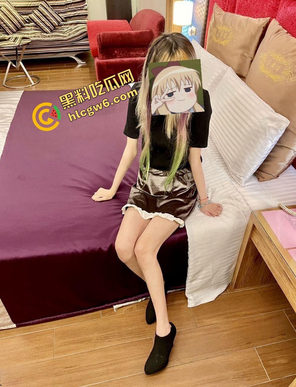 重庆商务职业学院反差婊母狗『朱馨玥』大学滥交无数单男 白虎逼被多体位爆操!独家曝光流出!-2