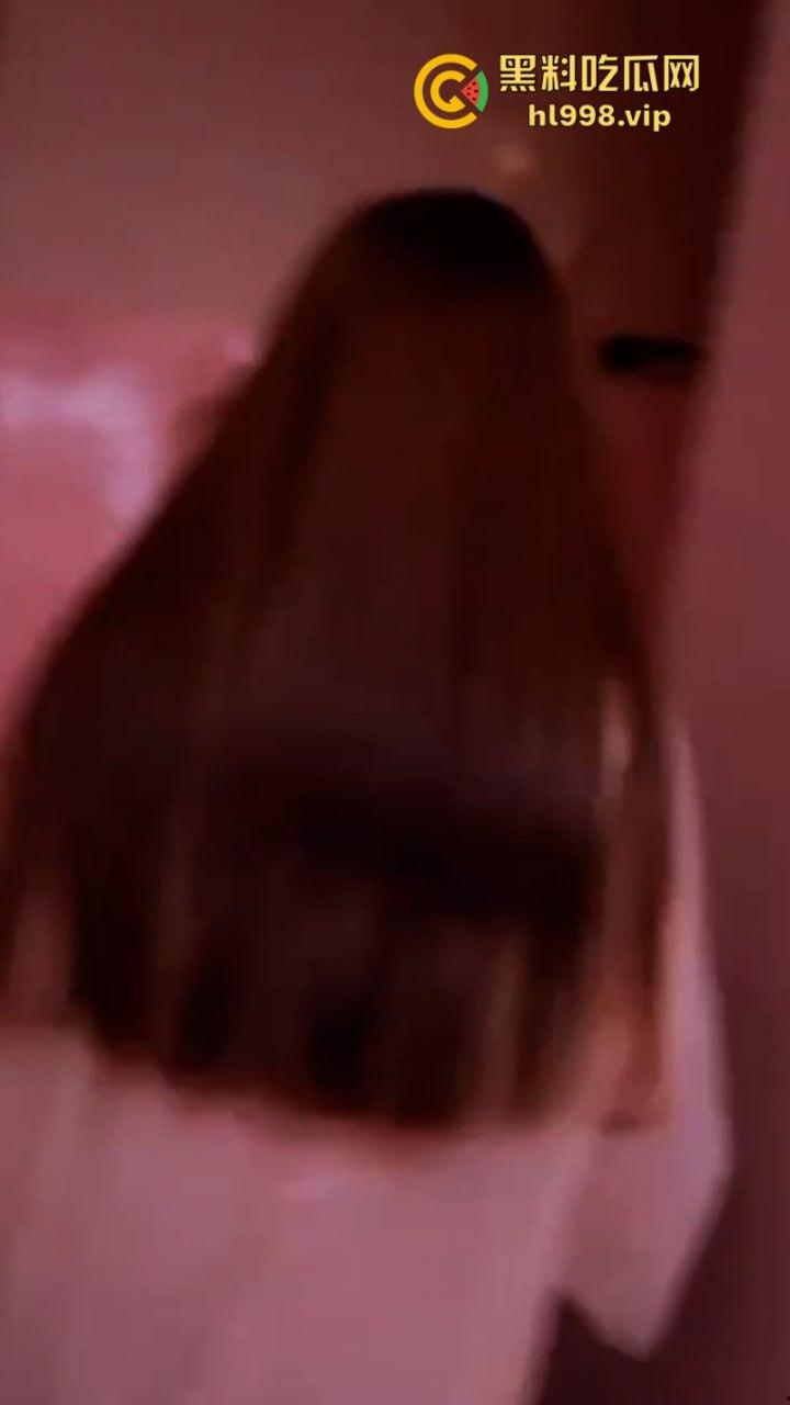 酒香不怕巷子深 小黑屋里藏野鸡 真实探店鸡店女性工作者赚钱的“辛苦历程”-8