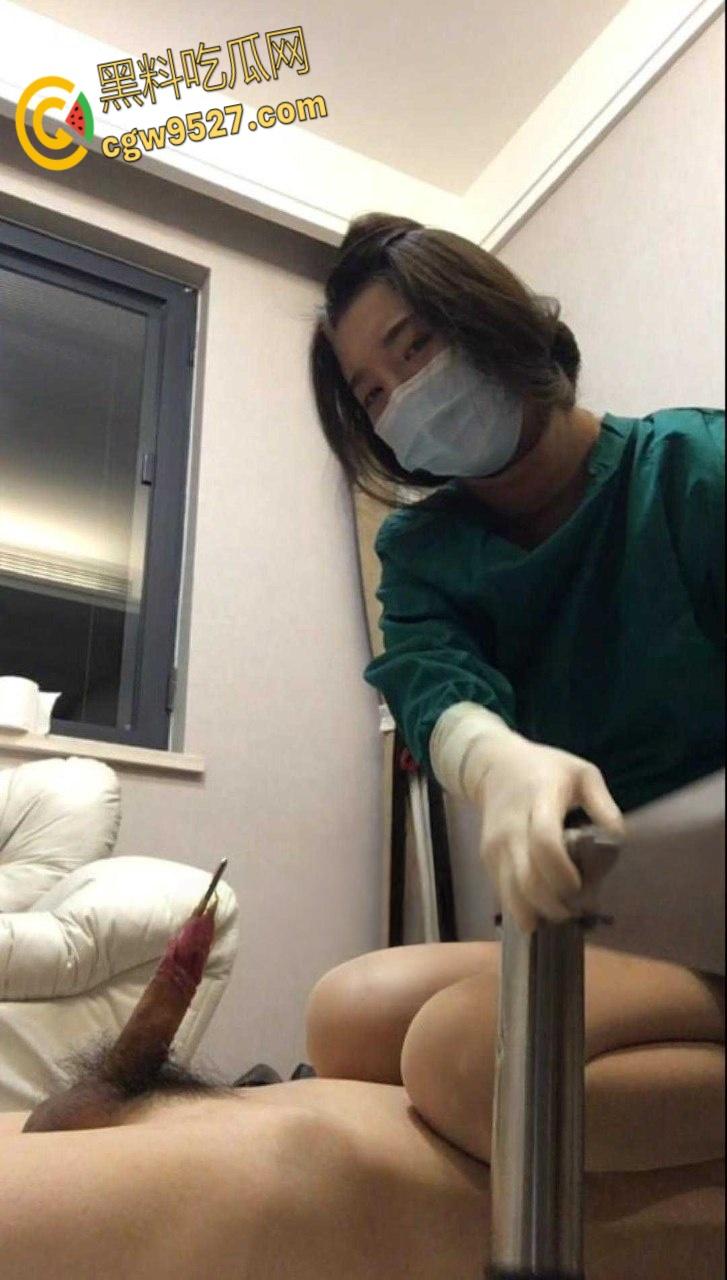 猎奇大赏！瓜友们母狗看多了，给大家分享一个公狗，被女医生马眼快撑爆，这都能射精太下贱了啦！-3