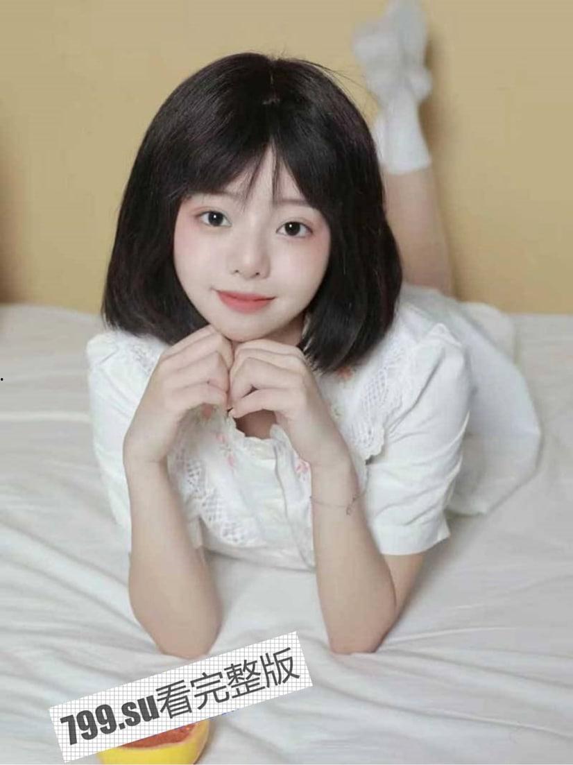 超清纯童颜李月小仙女 背地被公司领导肆意玩弄 轮奸反差母狗视频曝光-9