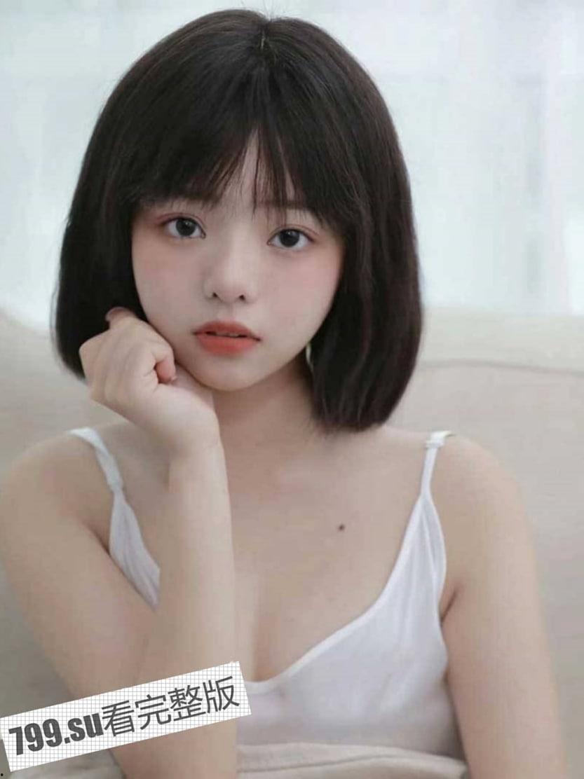 超清纯童颜李月小仙女 背地被公司领导肆意玩弄 轮奸反差母狗视频曝光-10