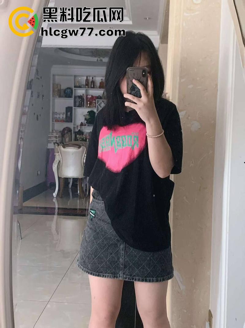 俩孩辣妈出轨偷情，河北邯郸气质少妇张津津，平时高冷女神，到床上竟然可以口交毒龙！-5