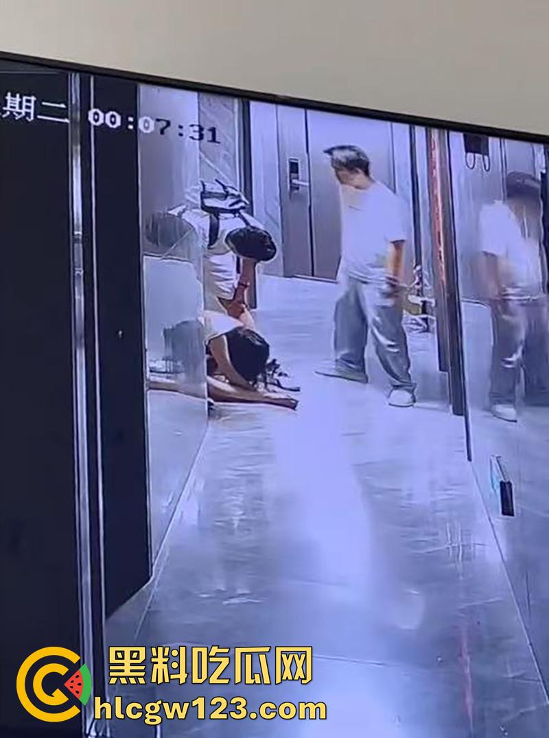 广东两男子灌醉女孩，将其带到酒店轮奸，还录下视频炫耀，被闺蜜发现后报警，两男子被逮捕！-1