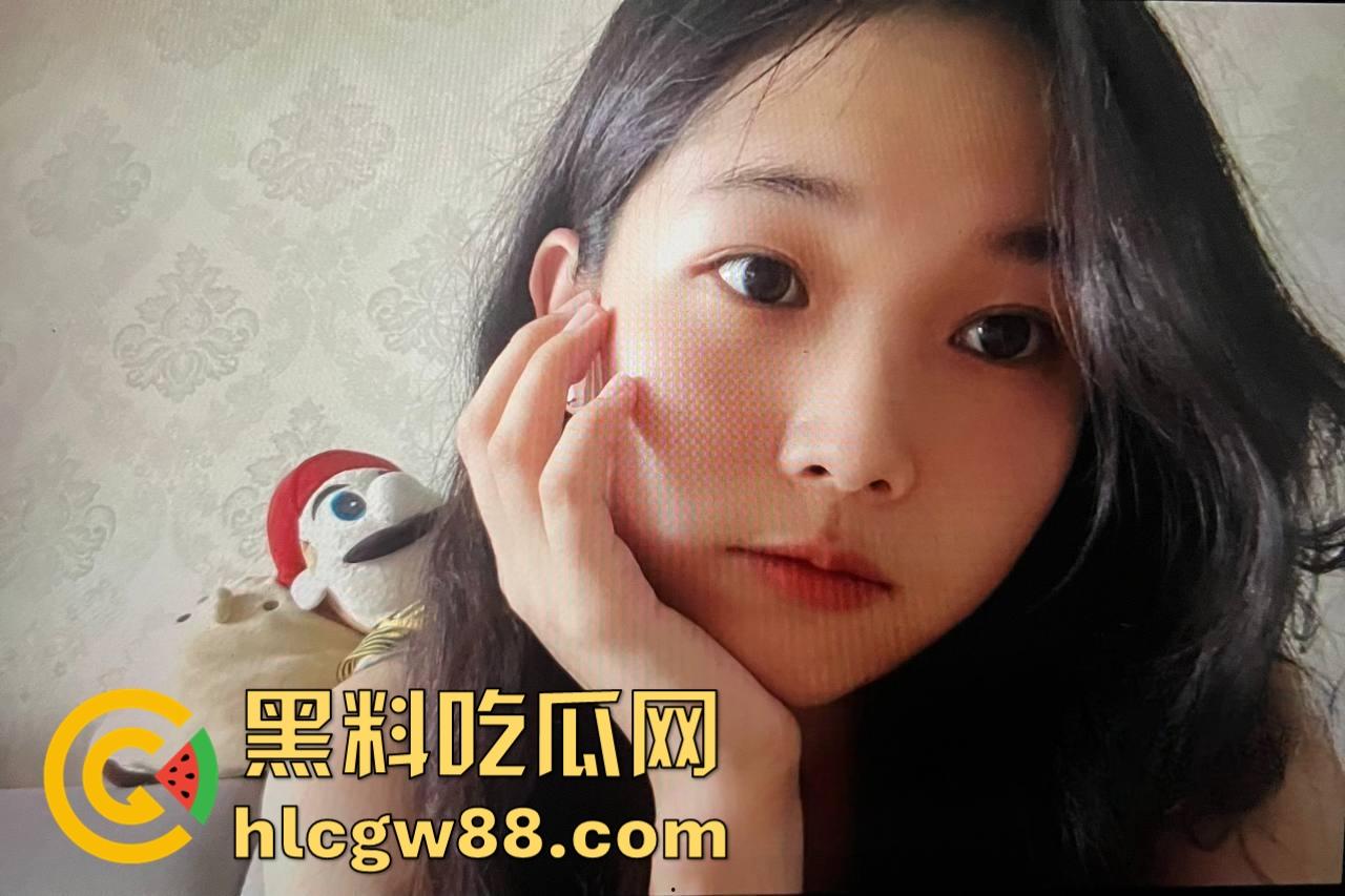 陕西渭南师范学院 陈小雨 背着男友出轨还惨遭炮友曝光 现在是全校出了名的肉便器！-5